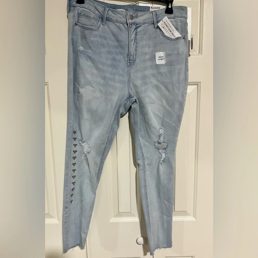 Old Navy Women's Rockstar Super Skinny High‎ Rise Jeans